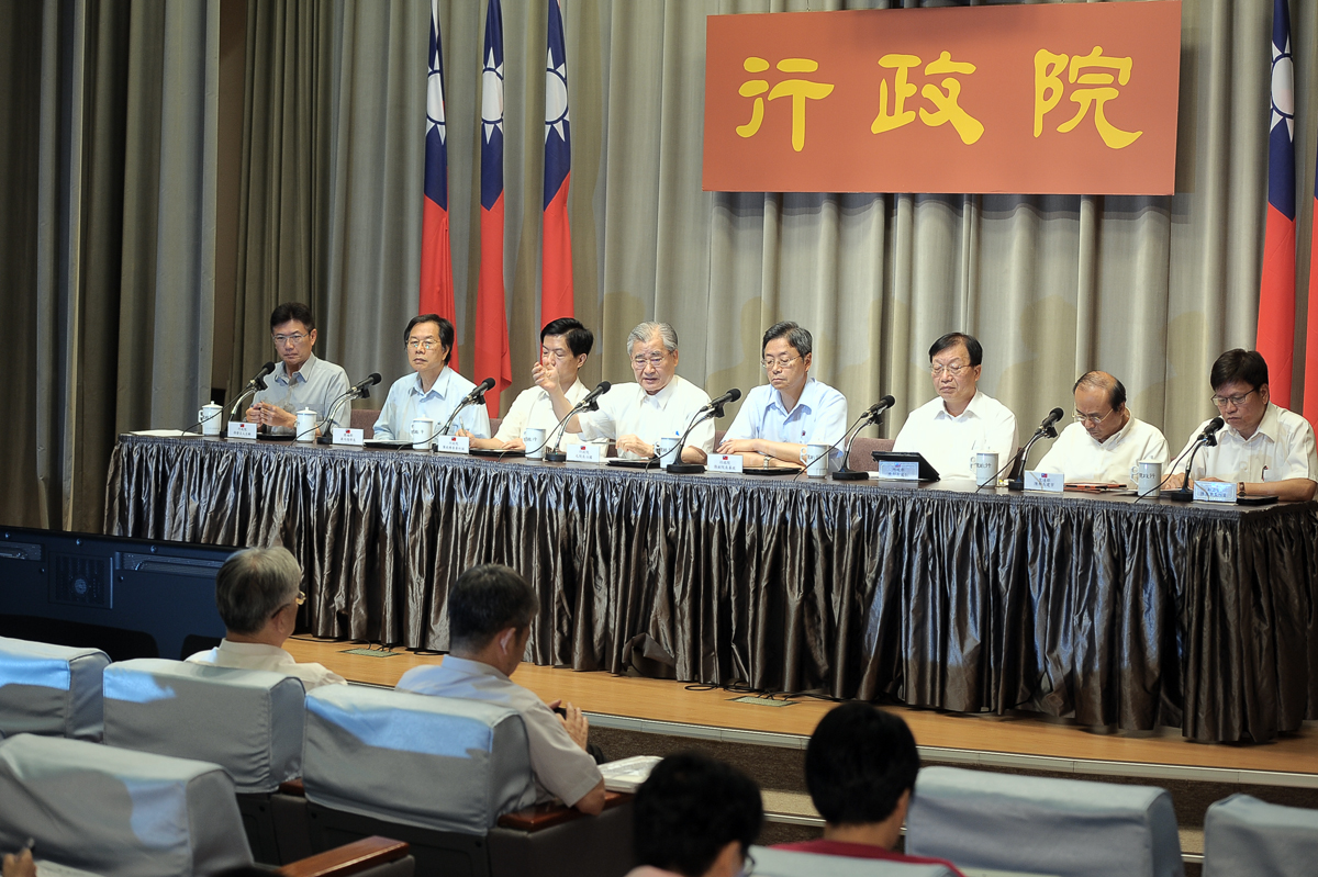 毛揆：窮盡一切可能  協助傷患度過難關 　共2張