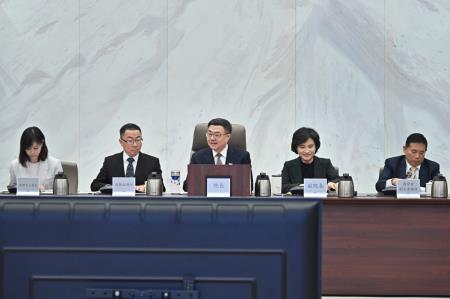 2024年12月30日行政院長卓榮泰主持行政院性別平等會第31次委員會議 　共6張
