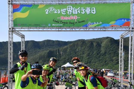 2023年6月3日行政院長陳建仁出席2023世界自行車日單車遊程嘉年華　共10張