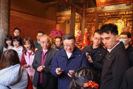 2025年1月30日_1行政院長卓榮泰埔頂仁和宮參拜祈福4　共8張