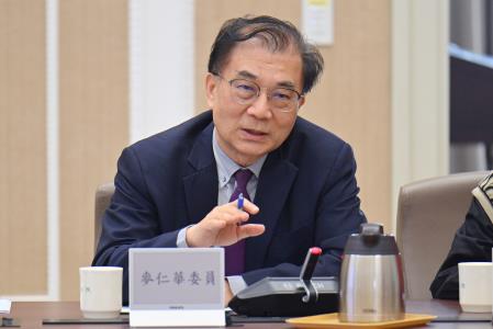 2026年5月13日行政院副院長鄭麗君主持行政院消費者保護會 　共5張