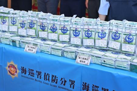 卓院長今(12)日出席113年「第10波安居緝毒專案」成果記者會照片 共7張