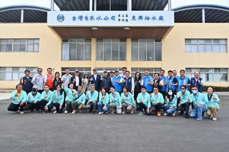 2024年10月25日_2行政院長卓榮泰視察苗栗地區自來水供應情形1　共7張