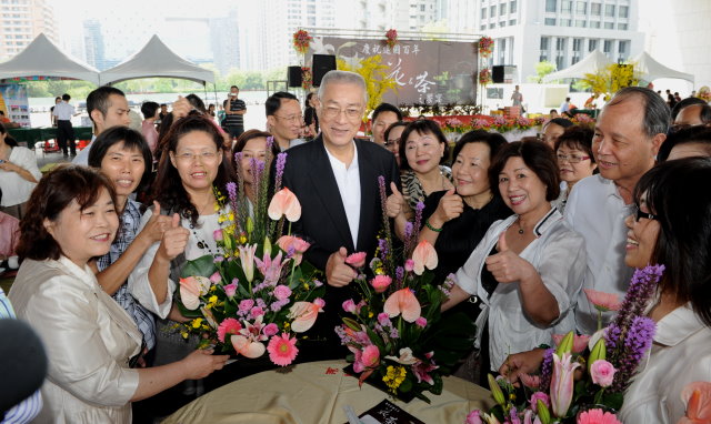 吳揆出席建國百年花與茶之饗宴 　共1張