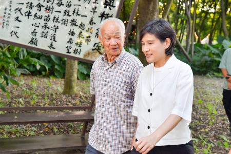 2026年9月8日行政院副院長鄭麗君出席「國土綠蔭-毛柿宴」活動 　共6張