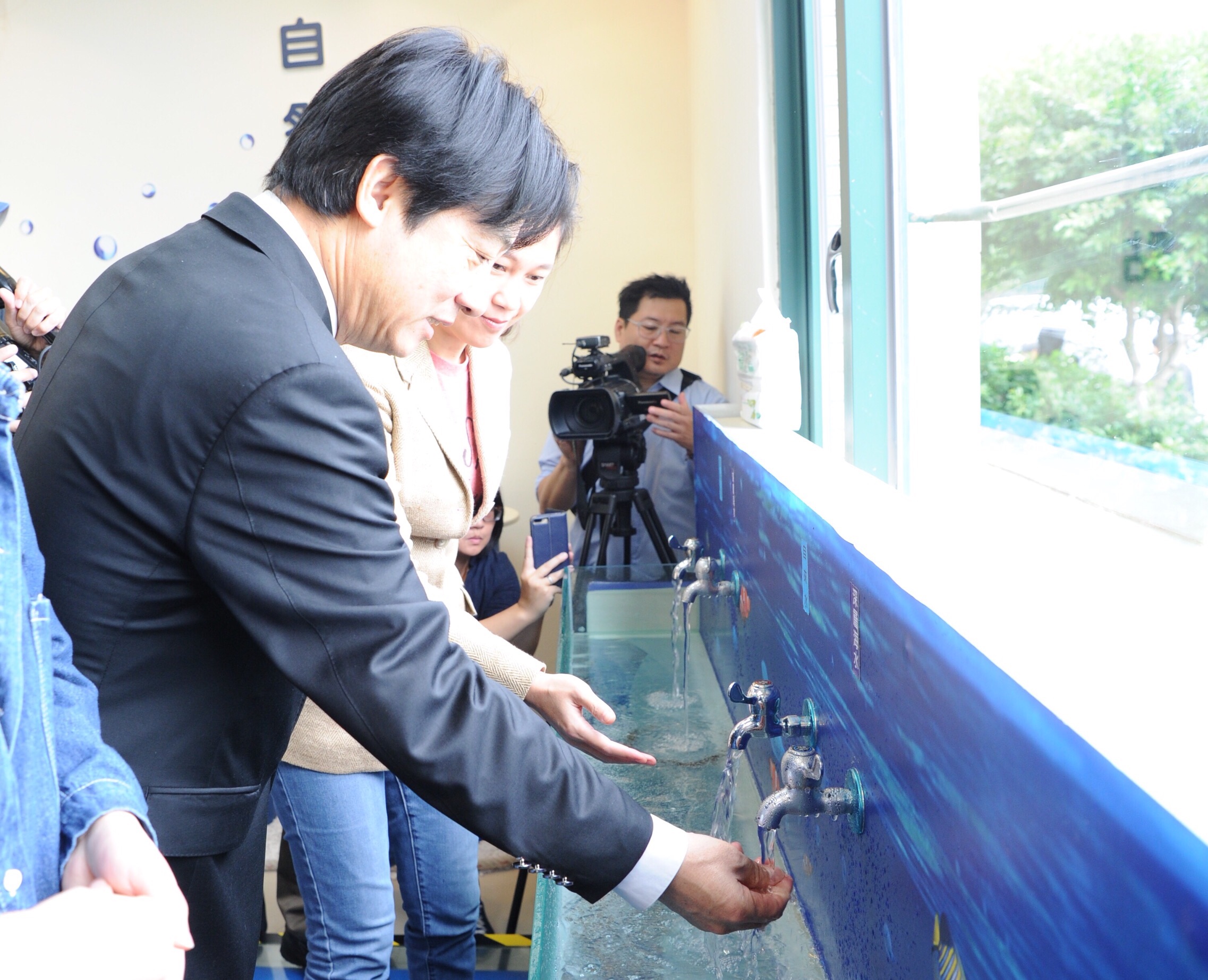 賴揆：有效利用資源  推動海洋深層水相關產業蓬勃發展