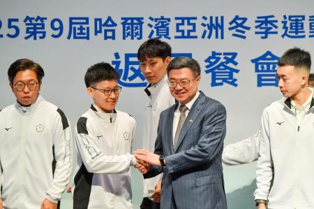 2025年2月18日行政院長卓榮泰出席2025年第9屆哈爾濱亞洲冬季運動會代表團返國餐會　共8張