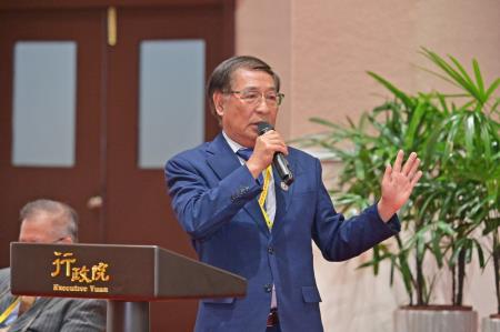 卓院長今(19)日接見「世界臺灣商會聯合總會第30屆回國訪問暨投資考察團」照片 共8張　共8張