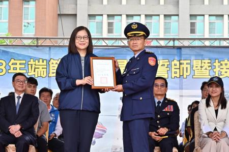 2024年6月3日行政院長卓榮泰出席海委會海巡署「113年端節威力掃蕩誓師暨接裝典禮」　共13張