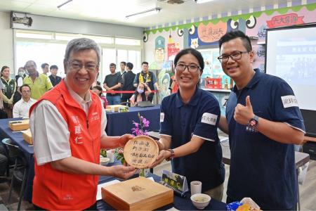 2024年5月10日行政院長陳建仁視察「金牌農村社區」。