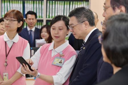 2024年12月17日行政院長卓榮泰視察衛生福利部臺北醫院 _7_　共7張