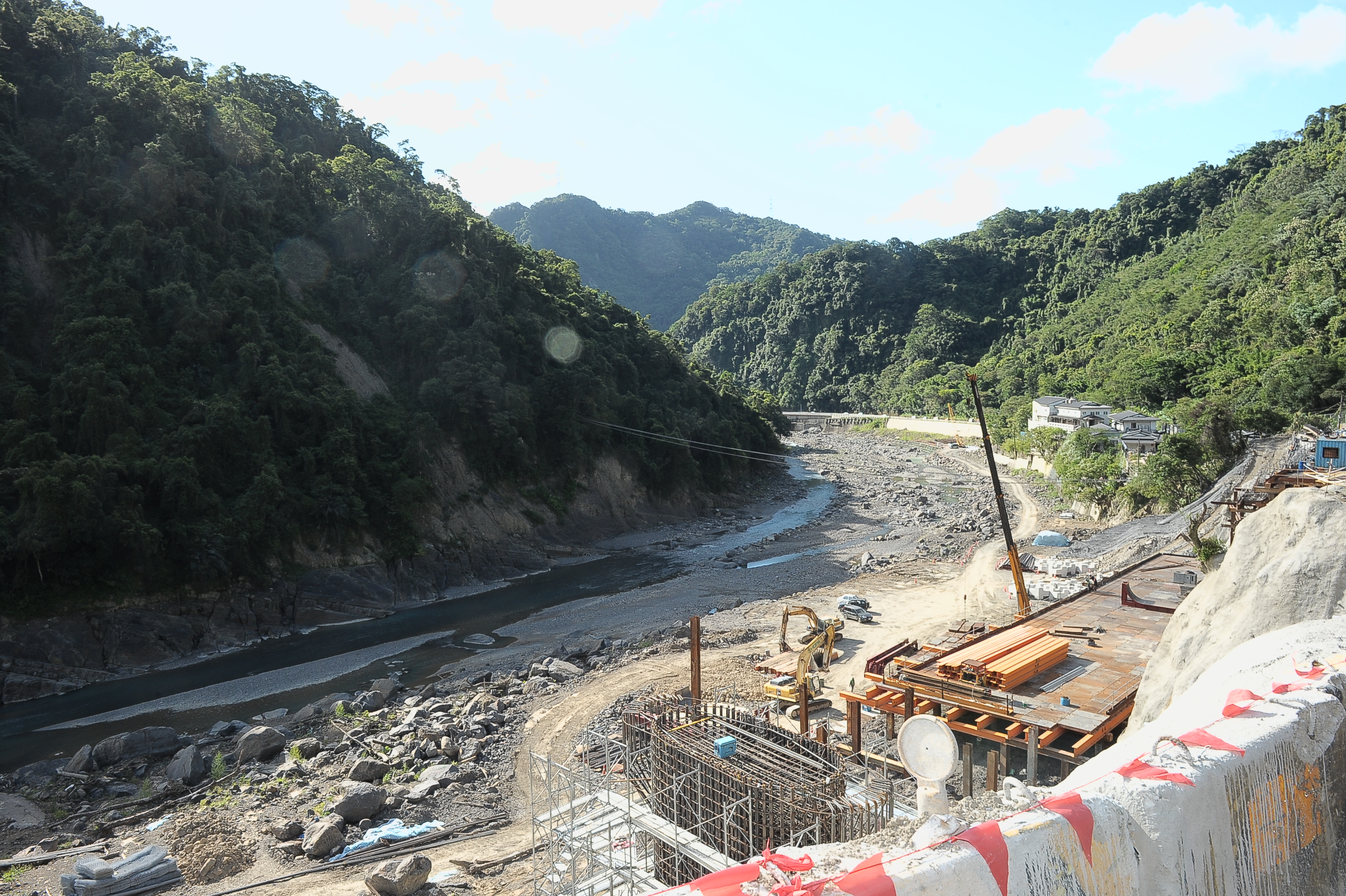 林全院長視察新北市烏來區災後復建及防颱整備情形 　共6張