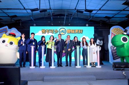 2025年12月29日行政院長卓榮泰出席115年「文化新世代：幣不可少，體驗更好」記者會 　共5張