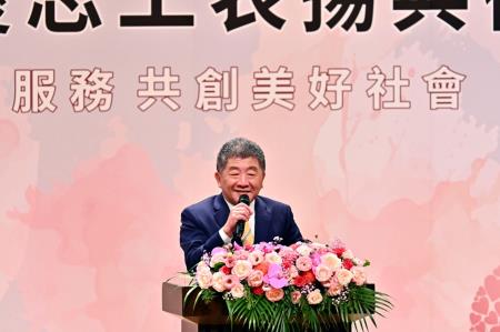 卓院長今（27）日​出席「​113年全國​績優志工表揚典禮」新聞照片 共8張　共8張