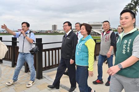2024年5月14日行政院副院長鄭文燦視察大湳滯洪池S__204882230_0　共9張