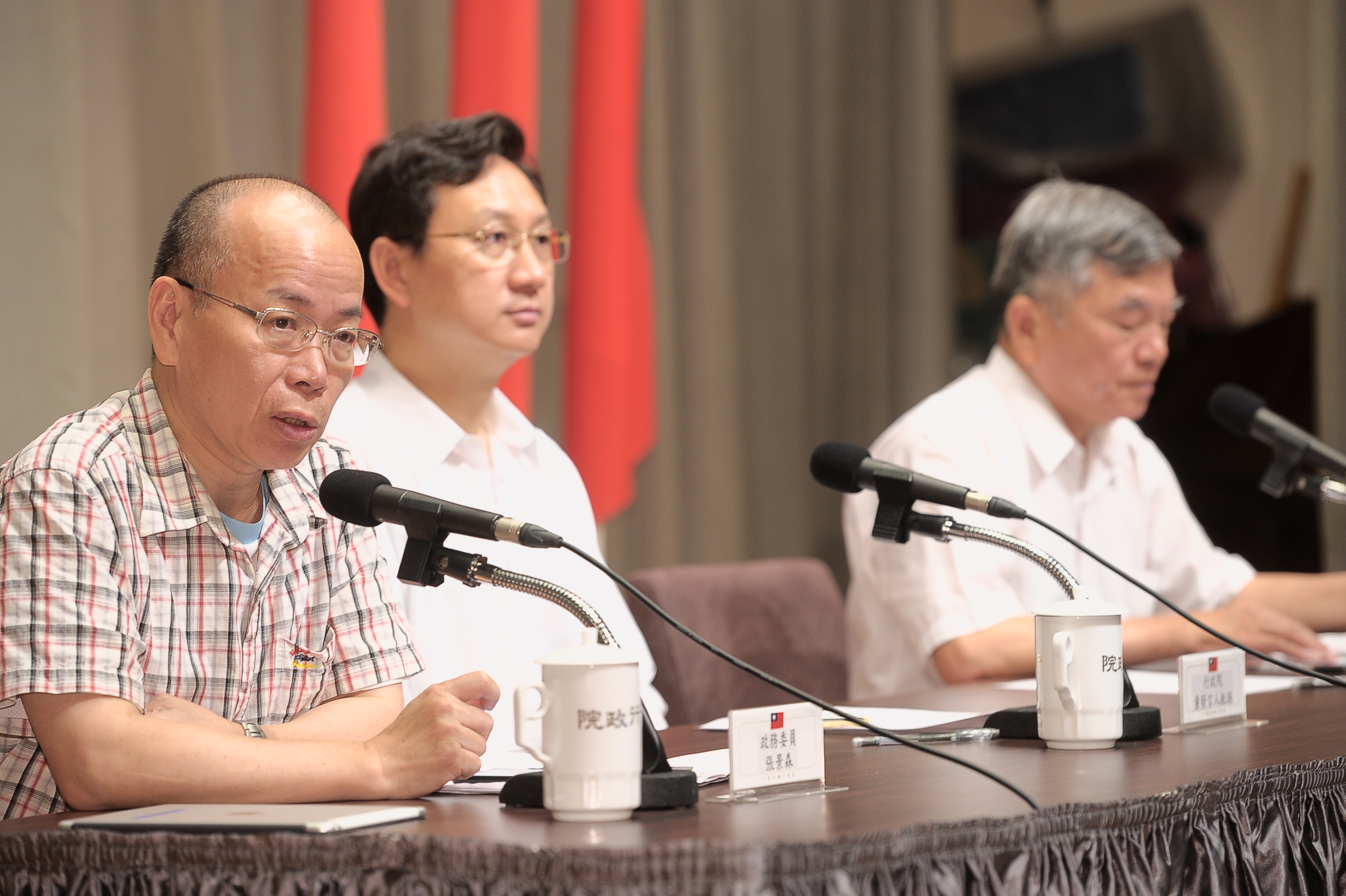 政府啟動穩定電力措施 積極推動節能工作面對熱浪挑戰 　共1張