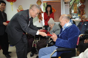 吳揆訪視台北市立浩然敬老院，並轉達馬總統關懷之意 　共1張