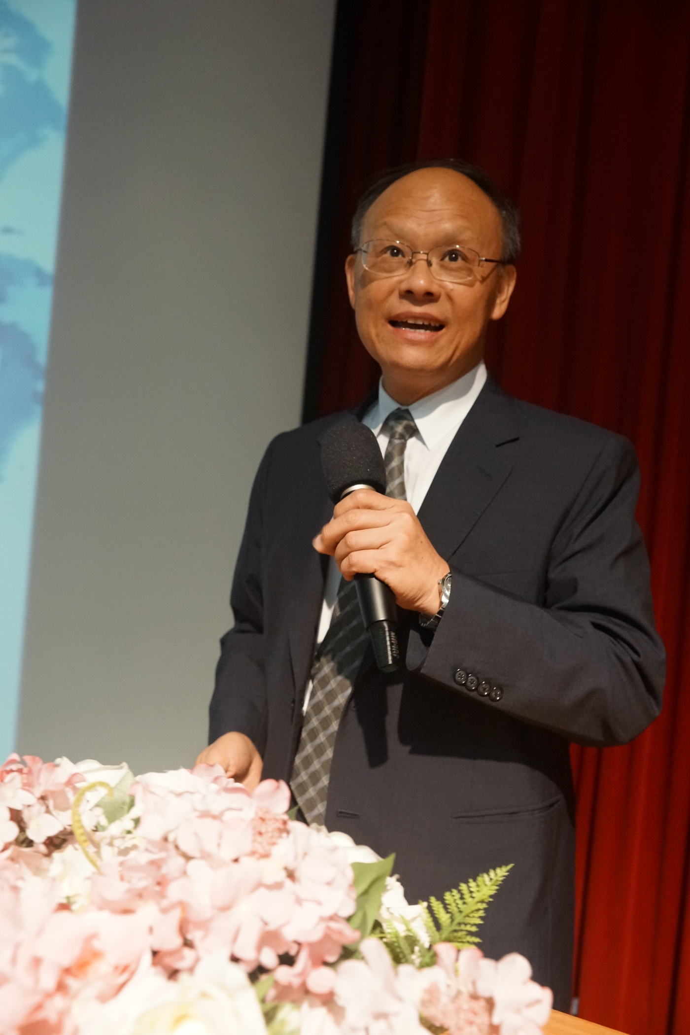 鄧振中主講
